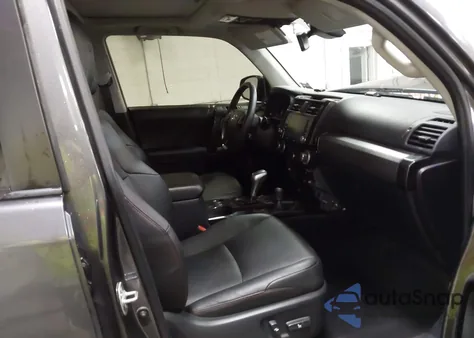 2020 Toyota 4Runner Trd Off Road Premium из США, поврежденный, VIN JTEBU5JR1L5807749